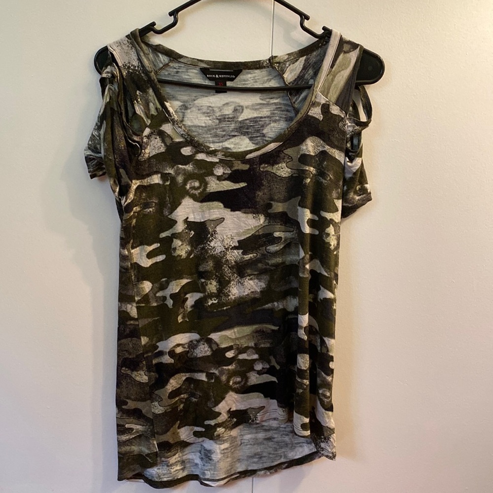 Rock & Republic Camo shirt